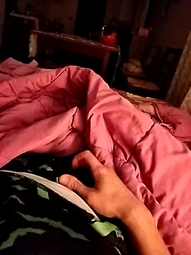 Snapshot of Mihneaaa chatting on 11.17.25 Mihneaaa online show from 11.17.25