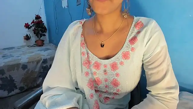 aarjulove online show from 04.11.26