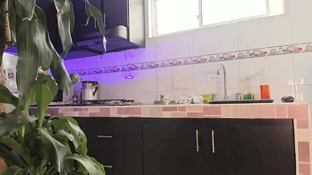 Emma-evans online show from 03.15.25