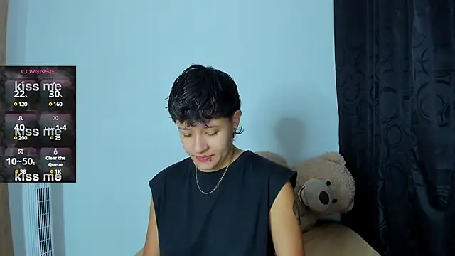 violet casper  online show from 12.19.24