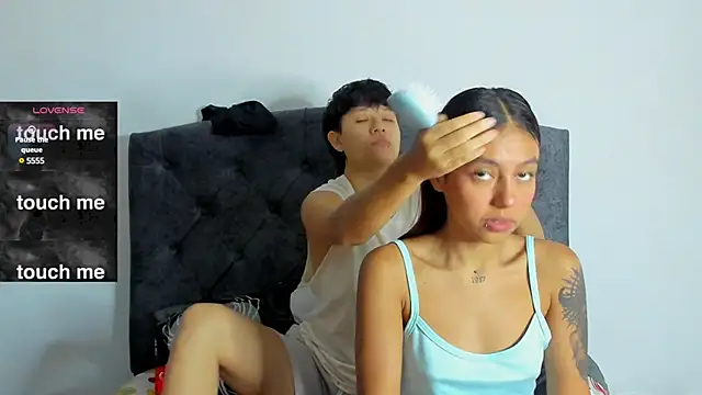 violet casper  online show from 01.26.25