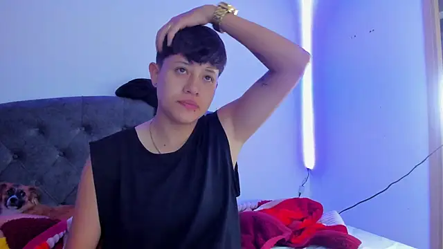 violet casper  online show from 03.14.25