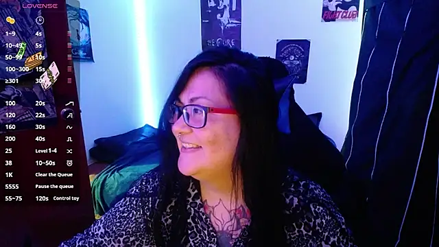 Snapshot of l1la_Rav3n chatting on 02.28.25 l1la Rav3n online show from 02.28.25