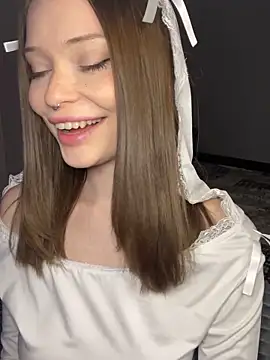 Snapshot of dollfromvenus chatting on 12.11.24 dollfromvenus online show from 12.11.24