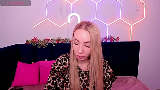 Diana Garrett online show from 01.12.25