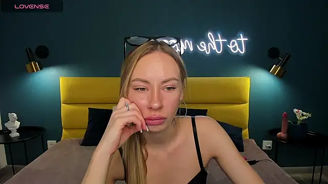 Diana Garrett online show from 10.11.25