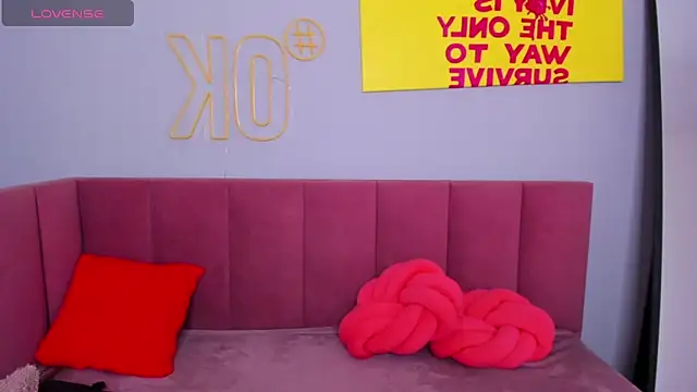 Diana Garrett online show from 11.20.25