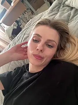 Snapshot of Liya_my chatting on 06.16.26 Liya my online show from 06.16.26
