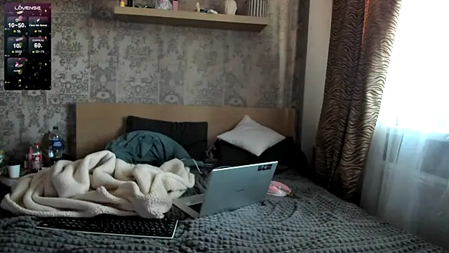 purebeautie13 online show from 12.12.24