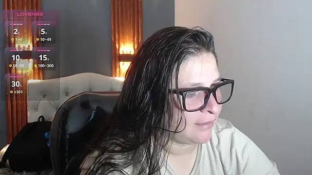 Snapshot of katty_femdom chatting on 05.01.26 katty femdom online show from 05.01.26