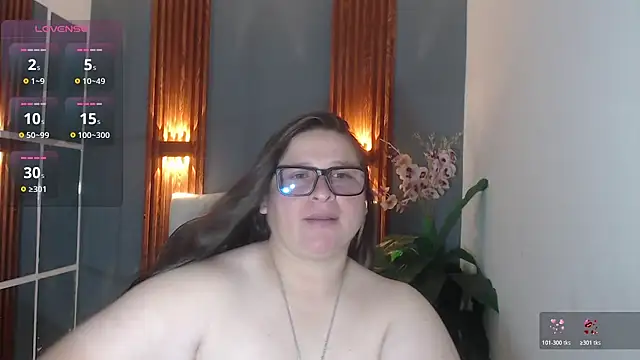 Snapshot of katty_femdom chatting on 05.03.26 katty femdom online show from 05.03.26