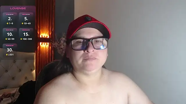 Snapshot of katty_femdom chatting on 05.23.26 katty femdom online show from 05.23.26