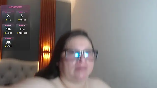 Snapshot of katty_femdom chatting on 05.27.26 katty femdom online show from 05.27.26