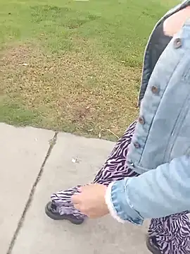 sophie banger online show from 04.15.26