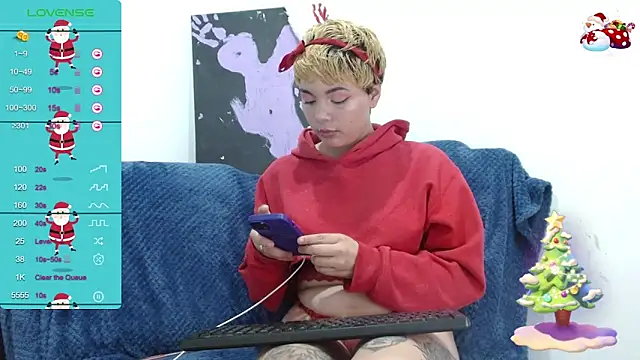 Snapshot of TRIXIE_TANG28 chatting on 12.21.24 TRIXIE TANG28 online show from 12.21.24