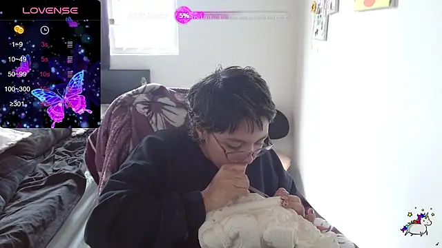 TRIXIE TANG28 online show from 11.16.25