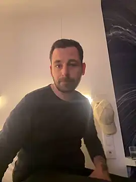 Snapshot of defbond420 chatting on 12.29.24 defbond420 online show from 12.29.24