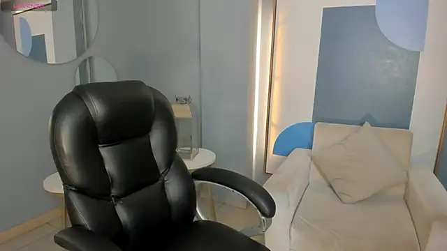 Snapshot of ChloePreston_ chatting on 05.28.26 ChloePreston online show from 05.28.26