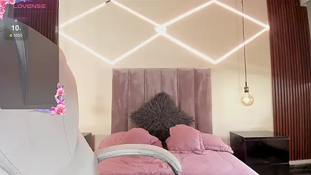 BellaClaiir online show from 02.12.26