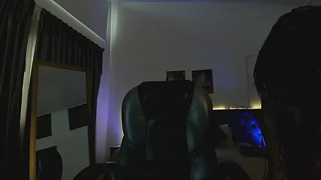 Tamy edwards online show from 10.04.25