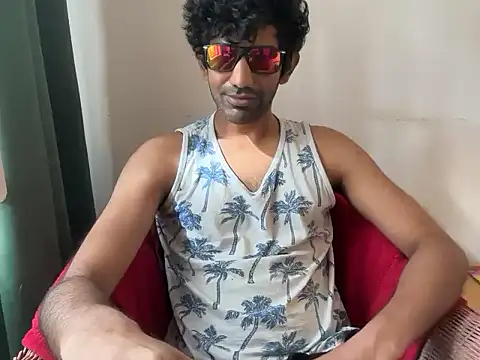 Snapshot of dominanthubby chatting on 06.08.26 dominanthubby online show from 06.08.26