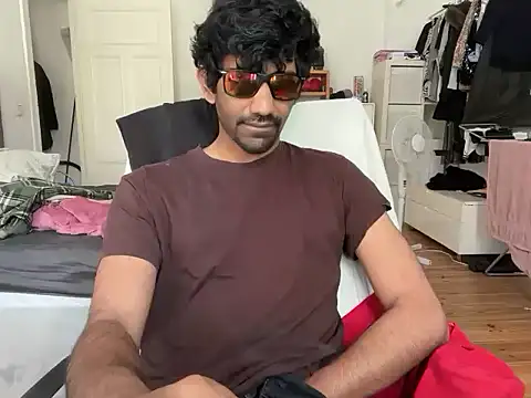 Snapshot of dominanthubby chatting on 06.16.26 dominanthubby online show from 06.16.26