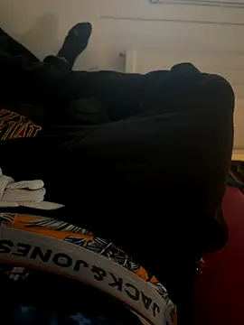 Snapshot of Tyson8897 chatting on 10.22.25 Tyson8897 online show from 10.22.25