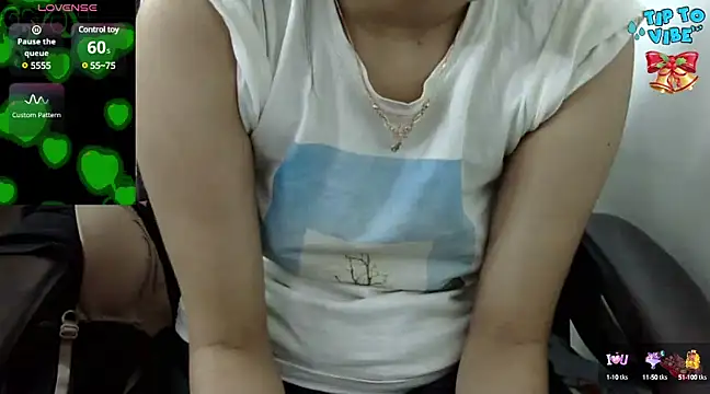 Snapshot of Barbie-Queen2 chatting on 12.04.24 Barbie-Queen2 online show from 12.04.24