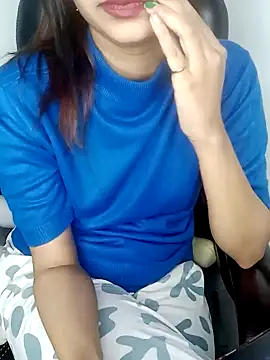 Snapshot of Barbie-Queen2 chatting on 01.25.25 Barbie-Queen2 online show from 01.25.25