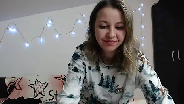 Snapshot of SweetMaddy888 chatting on 01.04.25 SweetMaddy888 online show from 01.04.25