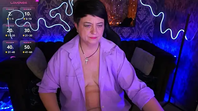 Snapshot of MilaSkyy chatting on 01.17.25 MilaSkyy online show from 01.17.25