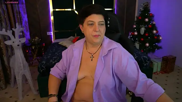 Snapshot of MilaSkyy chatting on 01.17.25 MilaSkyy online show from 01.17.25