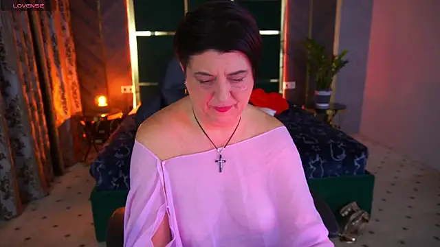 Snapshot of MilaSkyy chatting on 01.23.25 MilaSkyy online show from 01.23.25