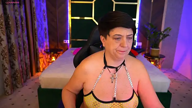 Snapshot of MilaSkyy chatting on 03.12.25 MilaSkyy online show from 03.12.25