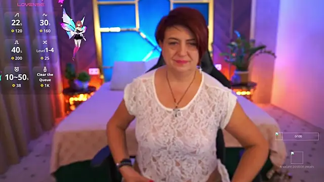 Snapshot of MilaSkyy chatting on 09.14.25 MilaSkyy online show from 09.14.25