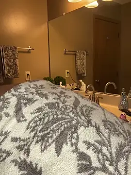 Snapshot of JusticeXXX68 chatting on 12.12.24 JusticeXXX68 online show from 12.12.24