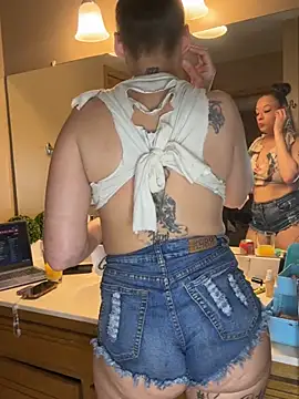 Snapshot of JusticeXXX68 chatting on 12.15.24 JusticeXXX68 online show from 12.15.24