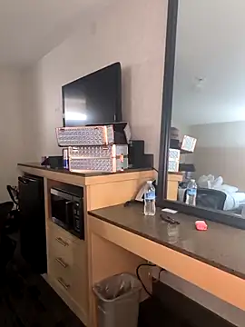 Snapshot of JusticeXXX68 chatting on 10.11.25 JusticeXXX68 online show from 10.11.25