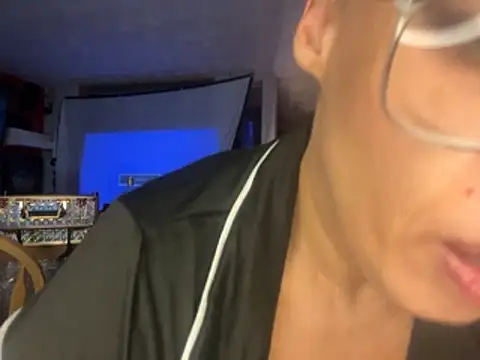 Snapshot of JusticeXXX68 chatting on 11.18.25 JusticeXXX68 online show from 11.18.25