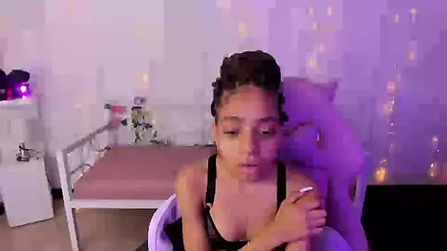 Abigail Wilson  online show from 02.17.25