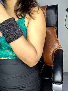 Black-Pearll online show from 02.28.25