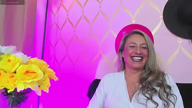 Snapshot of ladylians chatting on 12.11.24 ladylians online show from 12.11.24