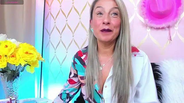 Snapshot of ladylians chatting on 12.14.24 ladylians online show from 12.14.24