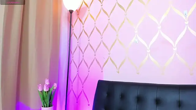 Snapshot of ladylians chatting on 12.19.24 ladylians online show from 12.19.24