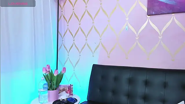 Snapshot of ladylians chatting on 01.31.25 ladylians online show from 01.31.25