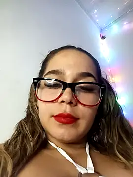 Snapshot of LaurenWelly_ chatting on 01.25.25 LaurenWelly online show from 01.25.25