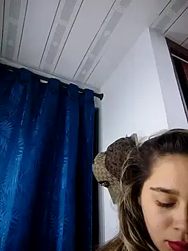 Snapshot of LaurenWelly_ chatting on 09.14.25 LaurenWelly online show from 09.14.25