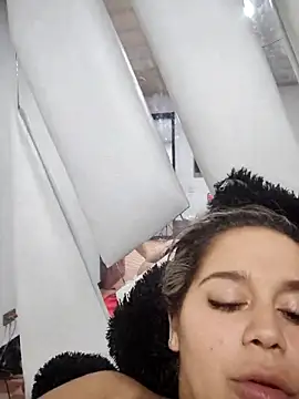 LaurenWelly  online show from 12.23.25