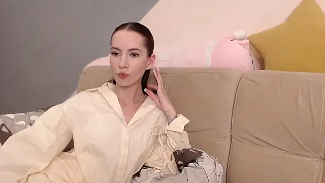Snapshot of AmbrielHailey chatting on 06.21.26 AmbrielHailey online show from 06.21.26