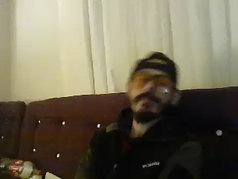 Snapshot of kallaviz chatting on 12.19.25 kallaviz online show from 12.19.25